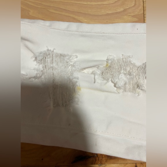 Old Navy Rockstar White Jeans - Picture 4 of 5